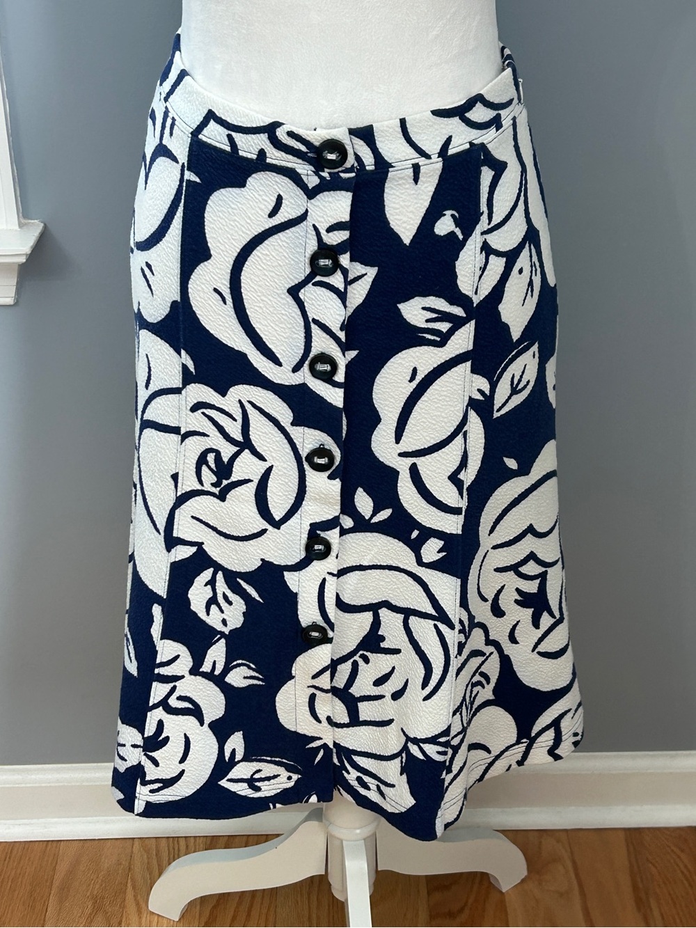 Maeve by Anthropologie Navy Blue White Floral Button Front A-Line Skirt Size XS